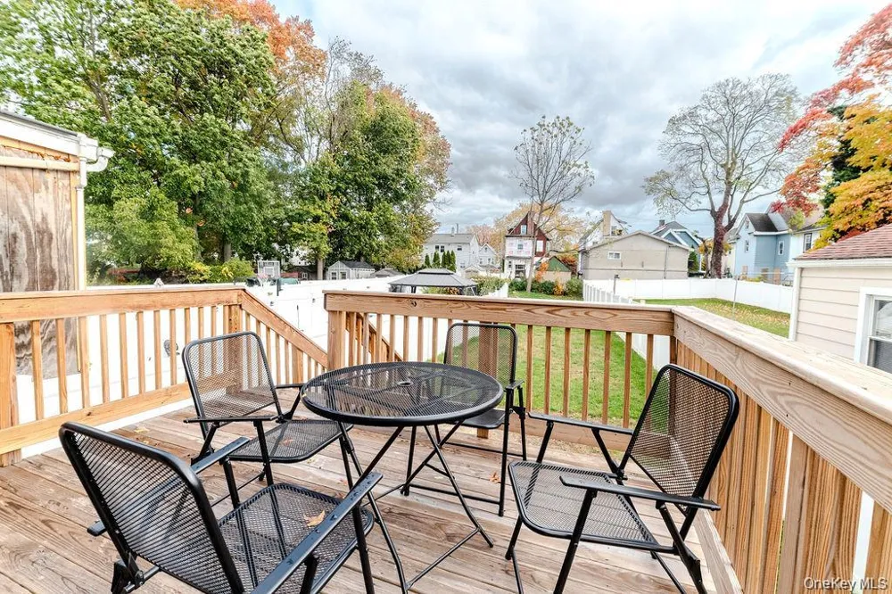 327 Mundy Lane Mount Vernon, NY 10550