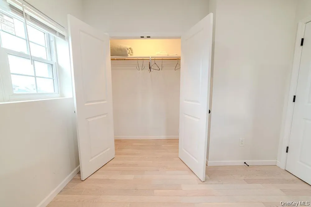 327 Mundy Lane Mount Vernon, NY 10550