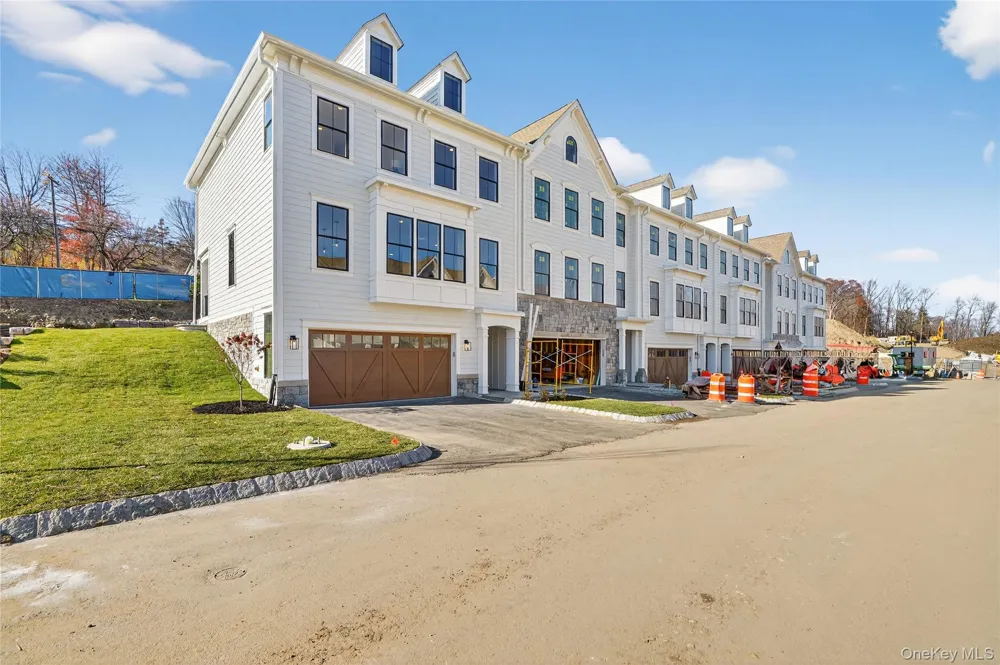 1803 Soundview Court Yorktown Heights, NY 10598