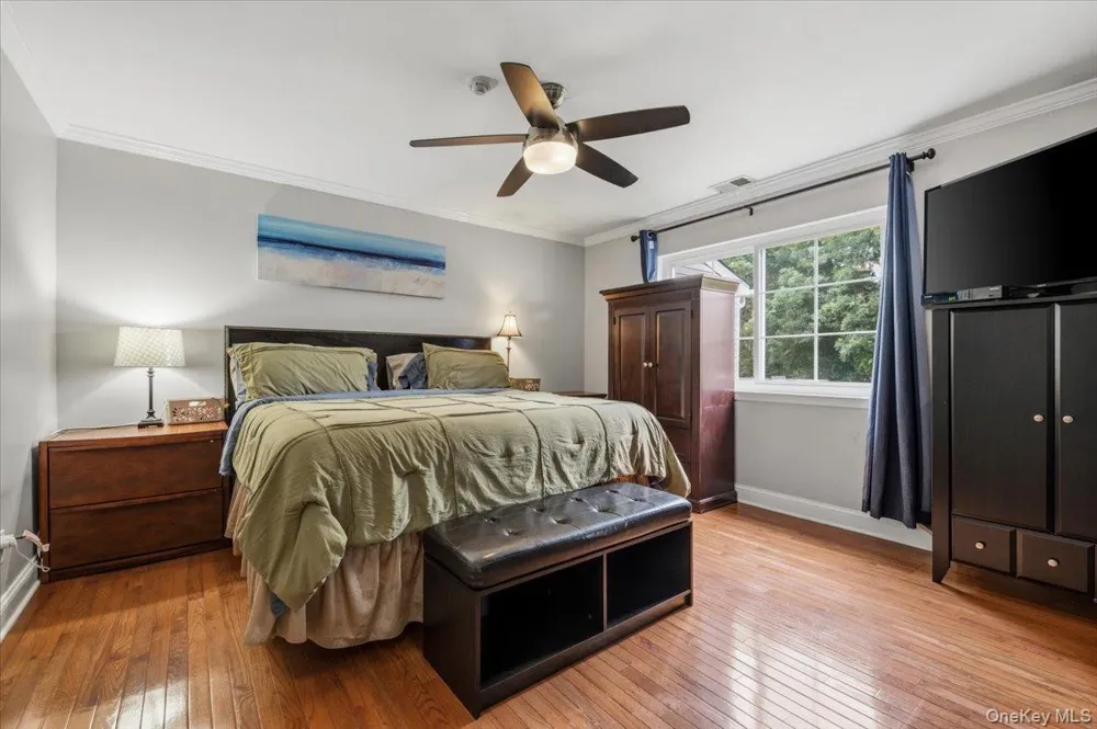 190 Lake Pointe Circle #190 Middle Island, NY 11953