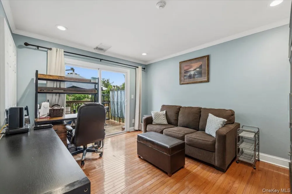190 Lake Pointe Circle #190 Middle Island, NY 11953
