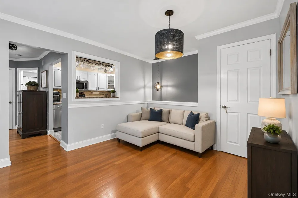 190 Lake Pointe Circle #190 Middle Island, NY 11953