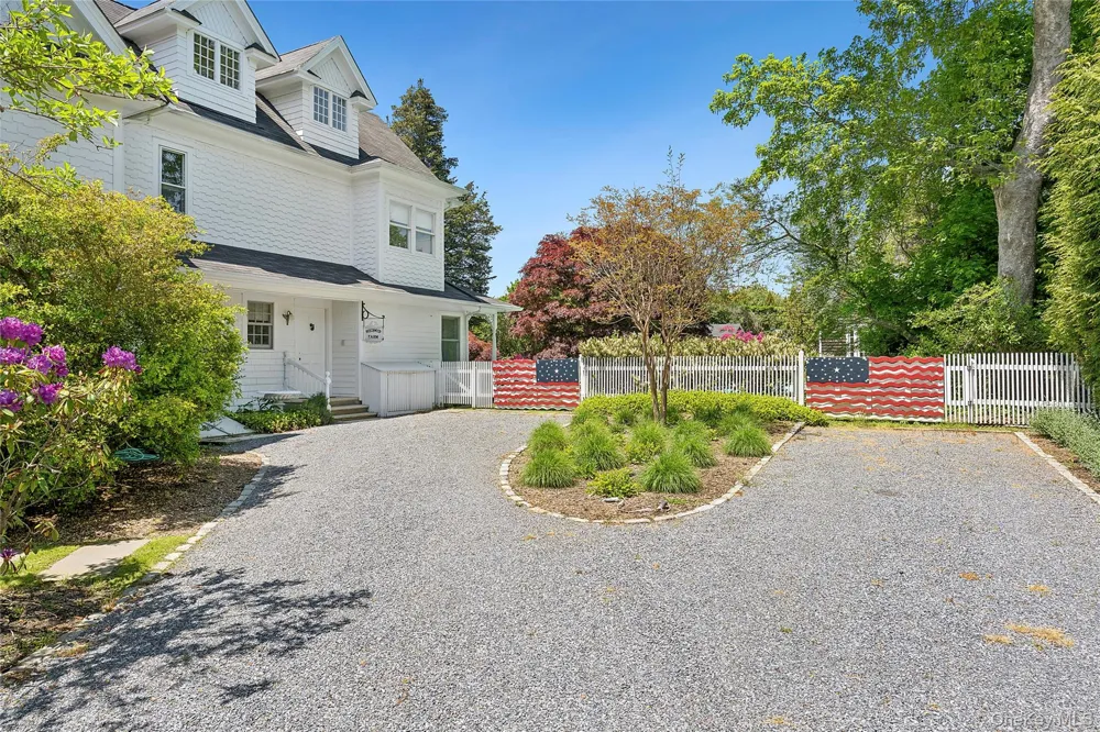 55 Post Crossing Southampton, NY 11968