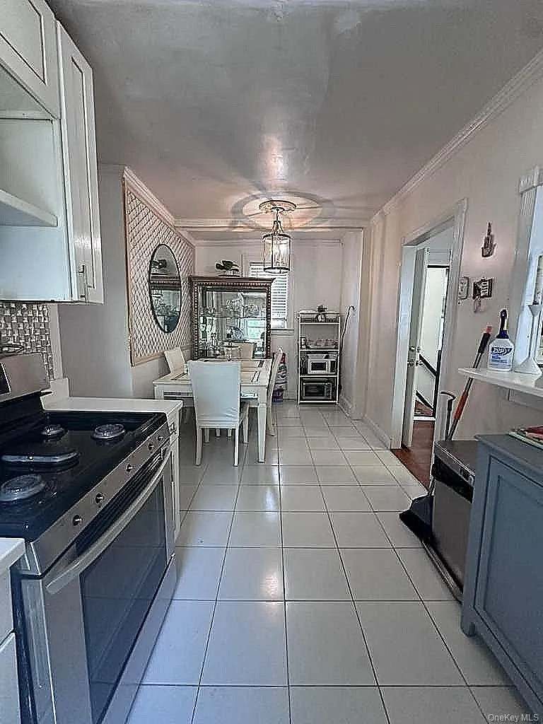 18811 Dunkirk Drive Saint Albans, NY 11412
