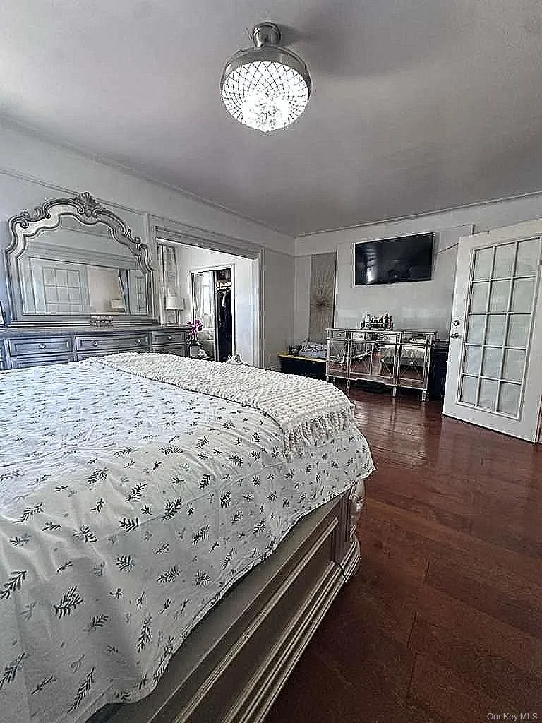 18811 Dunkirk Drive Saint Albans, NY 11412