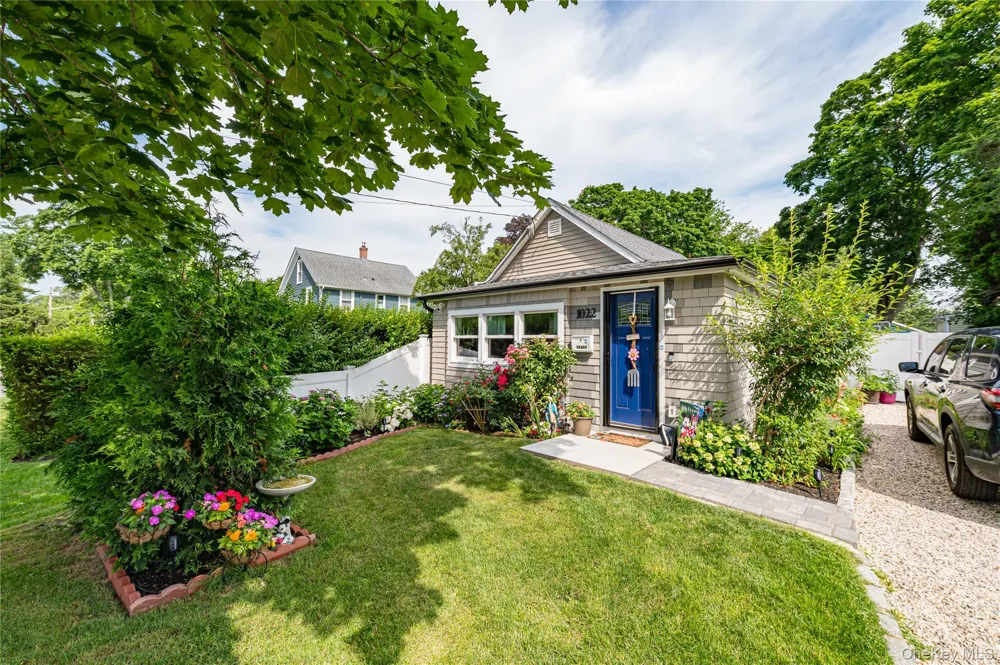 1022 Parkway Street Riverhead, NY 11901