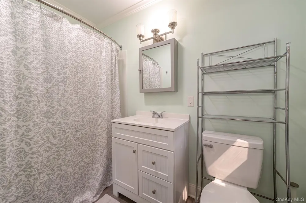 1022 Parkway Street Riverhead, NY 11901