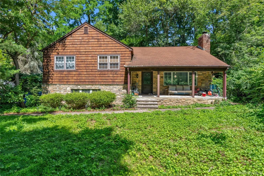 21 Laurel Avenue Sea Cliff, NY 11579