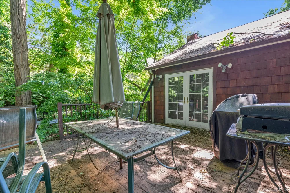 21 Laurel Avenue Sea Cliff, NY 11579