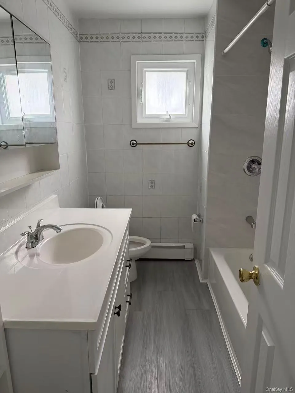 858 Oliver Avenue Westbury, NY 11590