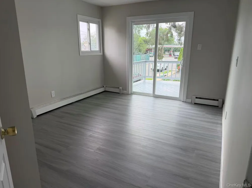 858 Oliver Avenue Westbury, NY 11590
