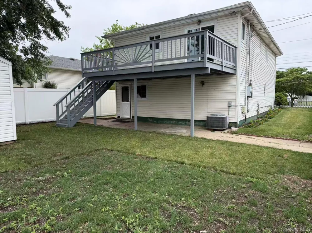 858 Oliver Avenue Westbury, NY 11590