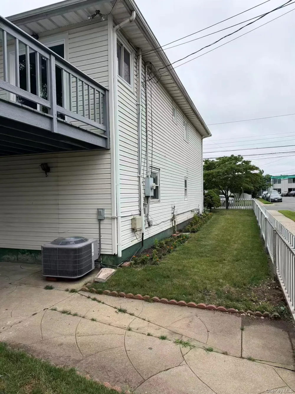 858 Oliver Avenue Westbury, NY 11590