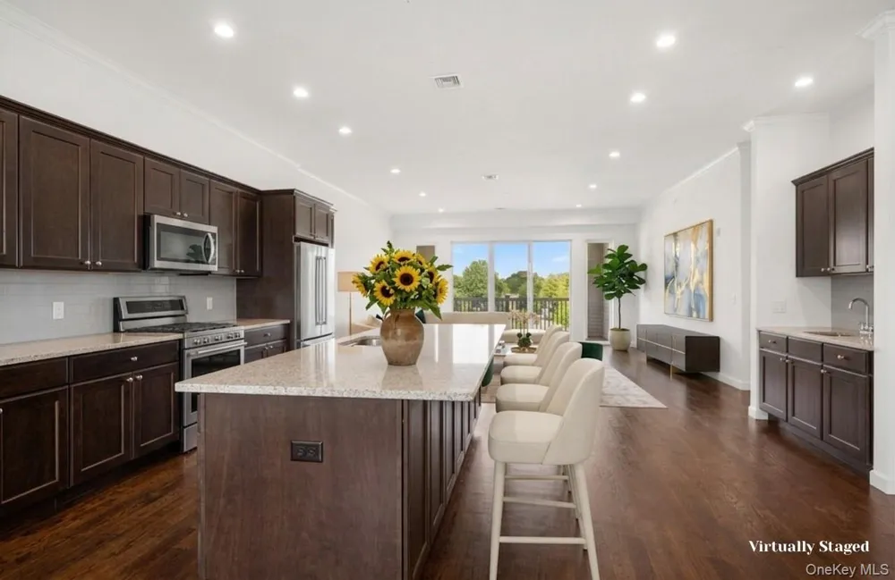 178 Summer Circle East Northport, NY 11731