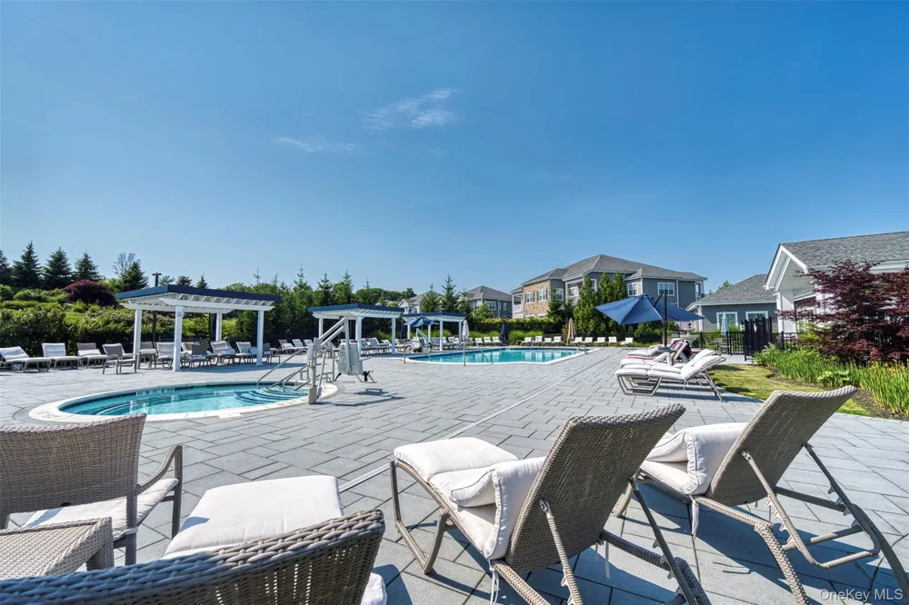 178 Summer Circle East Northport, NY 11731