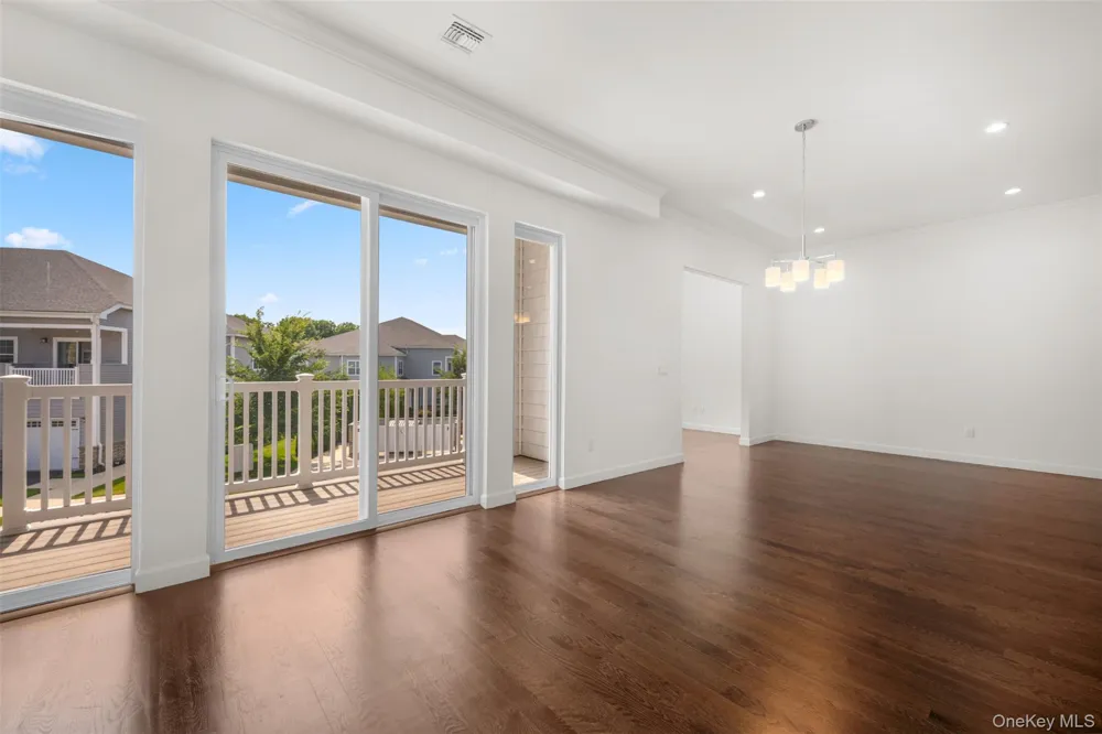178 Summer Circle East Northport, NY 11731