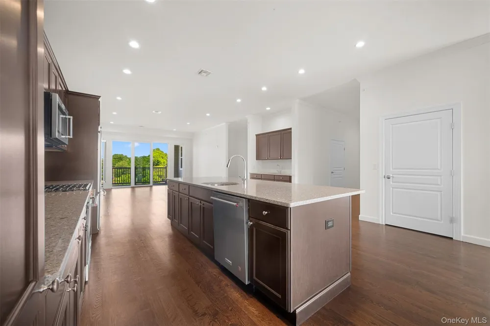 178 Summer Circle East Northport, NY 11731