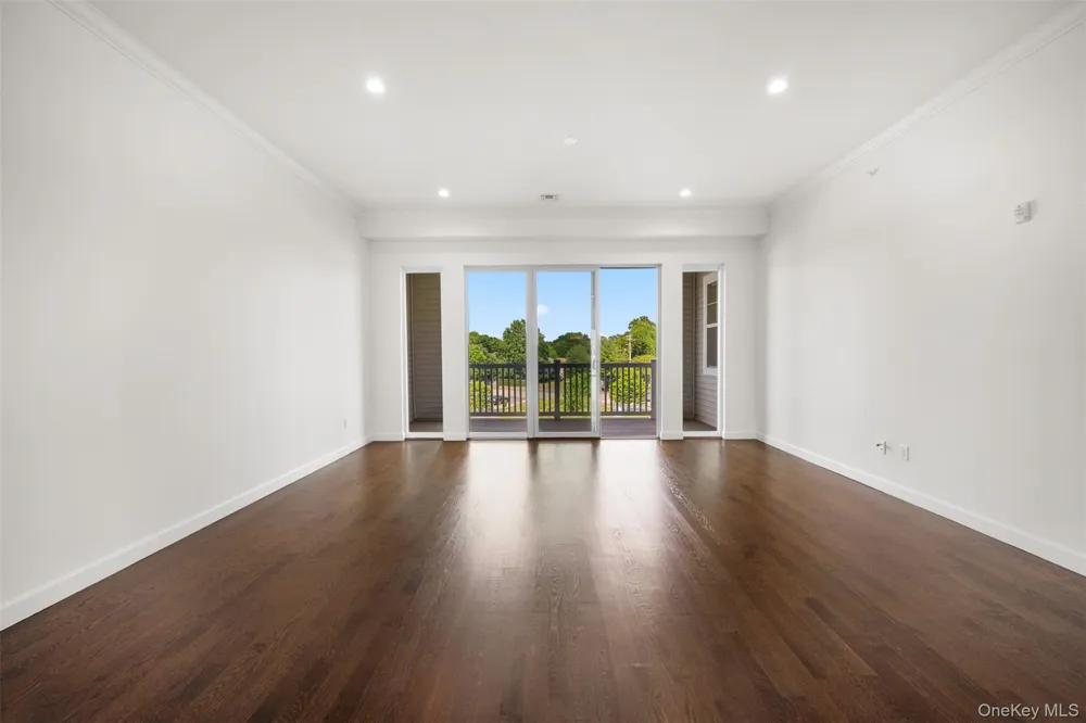 178 Summer Circle East Northport, NY 11731