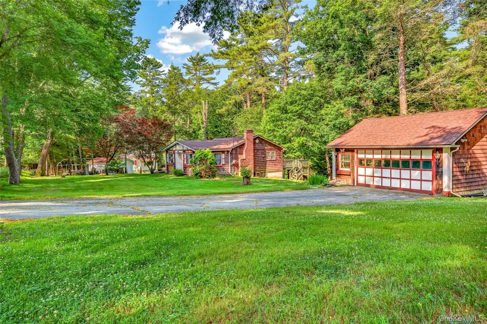 50 Park Road Yulan, NY 12792