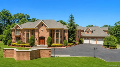 250 Oyster Bay Road