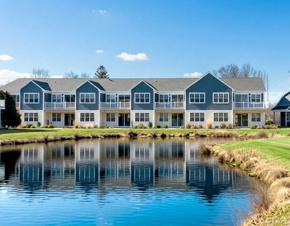 632 Water Way #32 Moriches, NY 11955