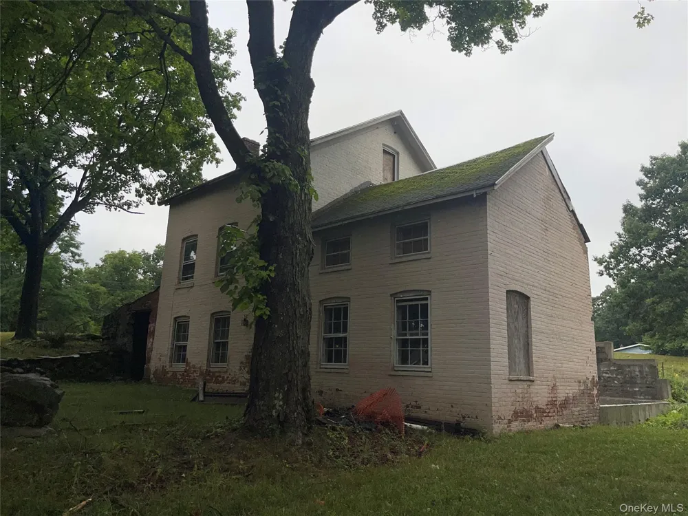 169 Holmes Road Newburgh, NY 12550