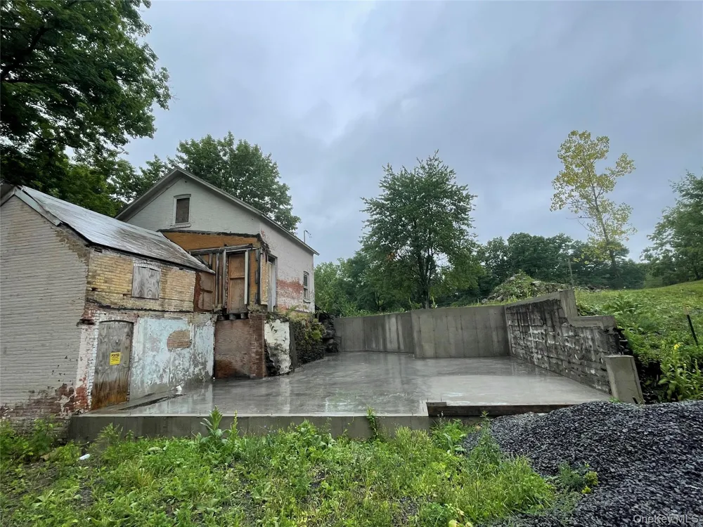 169 Holmes Road Newburgh, NY 12550
