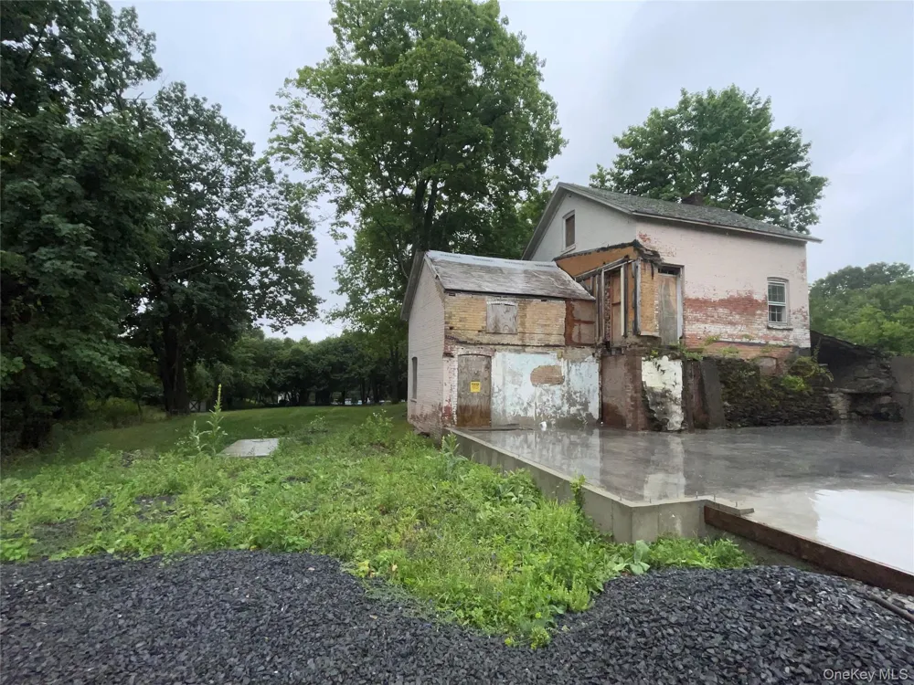 169 Holmes Road Newburgh, NY 12550