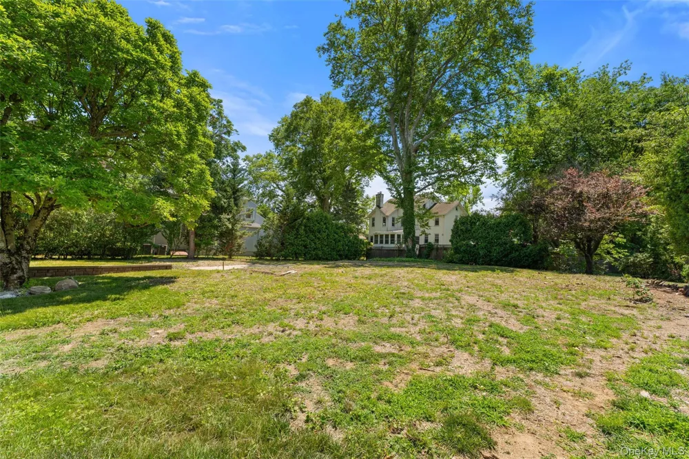 819 The Crescent Mamaroneck, NY 10543