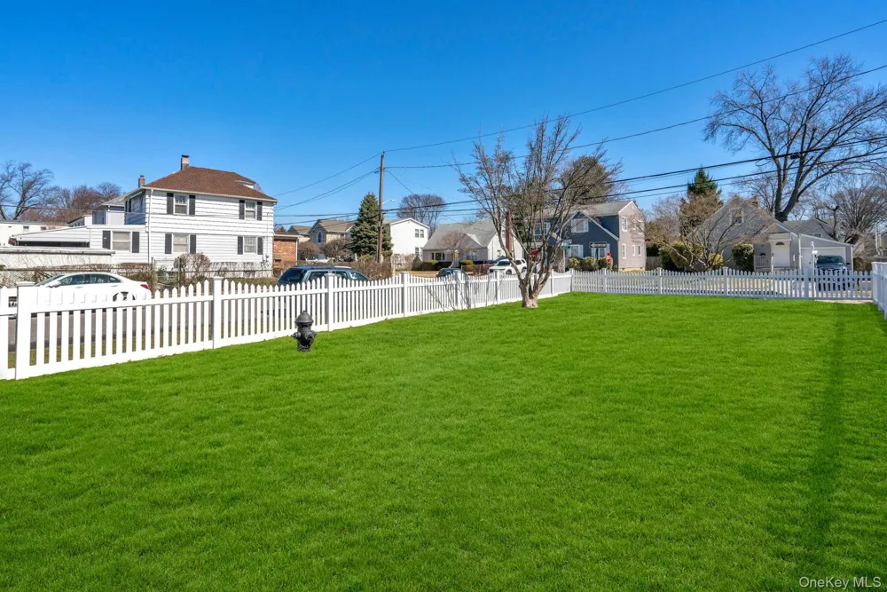 25 Miller Street Glen Cove, NY 11542