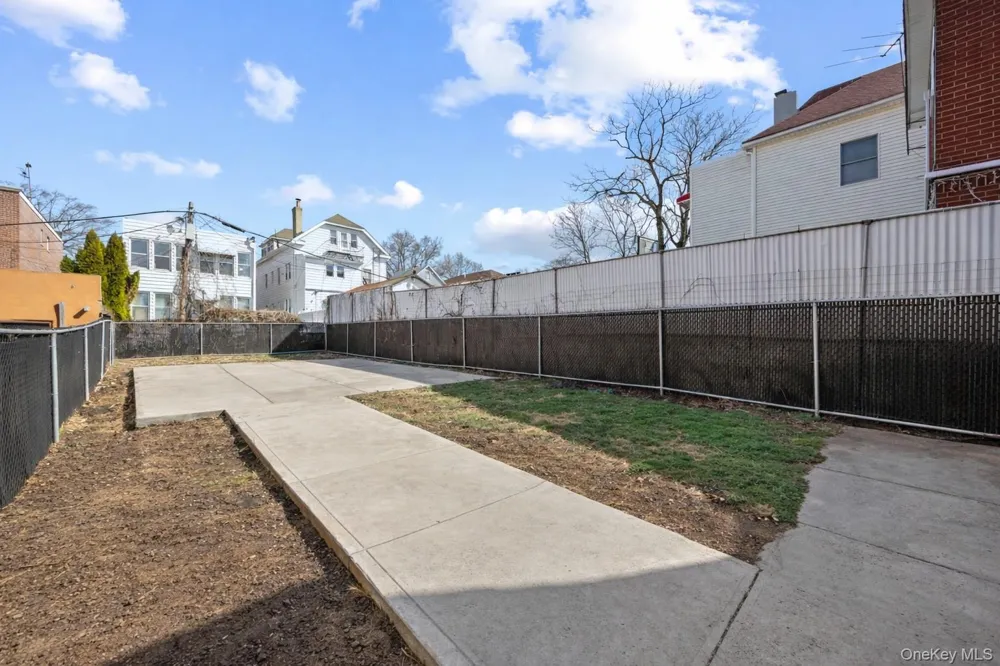 831 E 224th Street Bronx, NY 10466