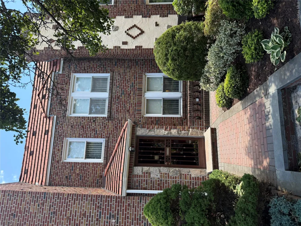 64-23 84th Street Middle Village, NY 11379
