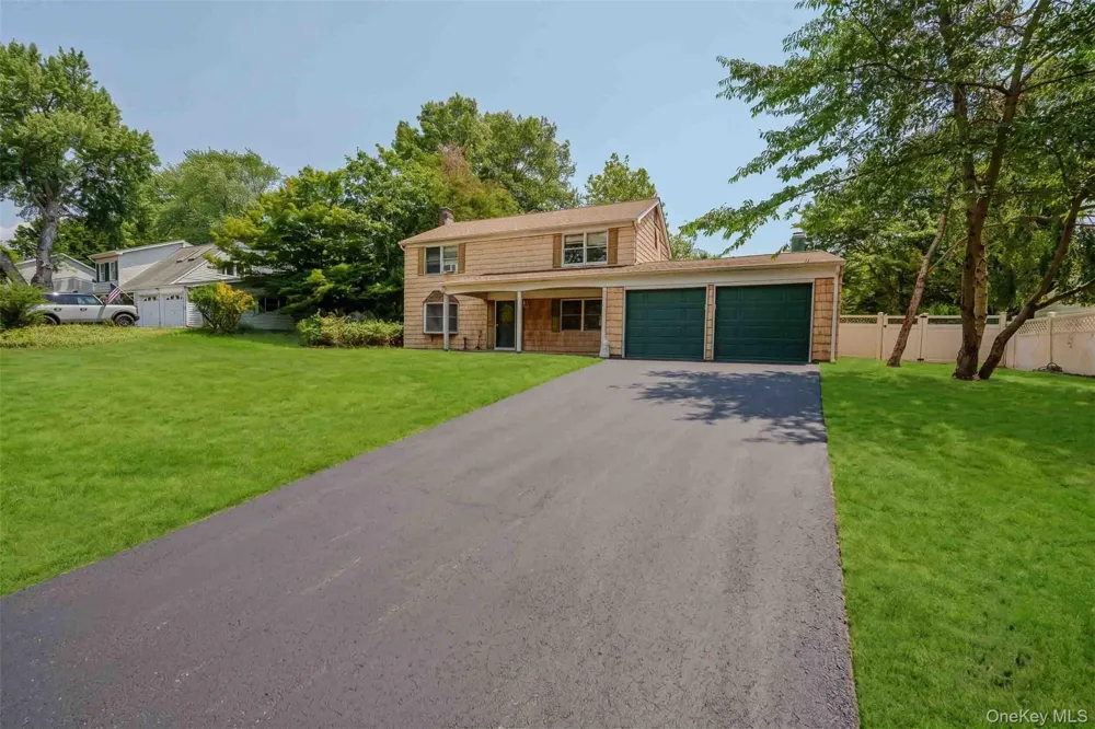 21 Madeley Lane Stony Brook, NY 11790