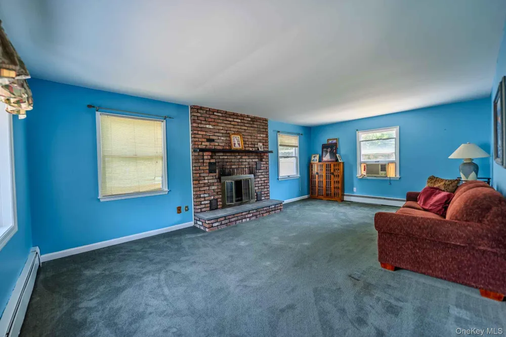 21 Madeley Lane Stony Brook, NY 11790