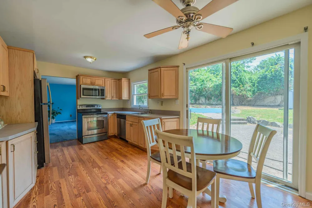 21 Madeley Lane Stony Brook, NY 11790