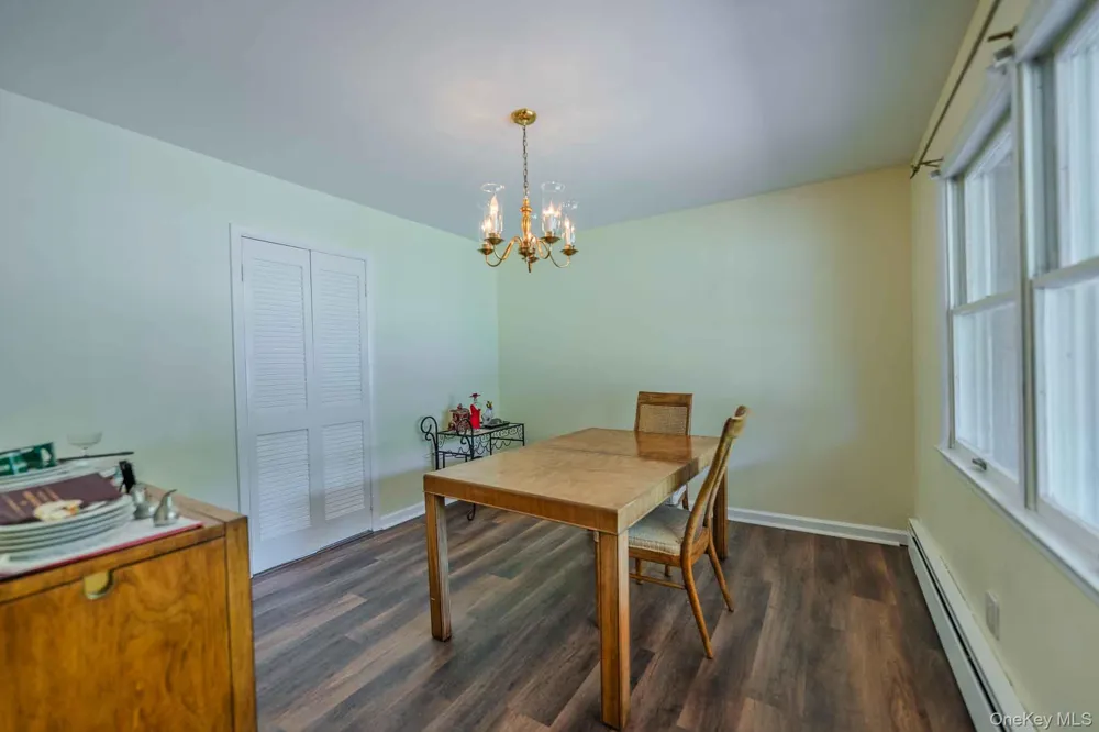 21 Madeley Lane Stony Brook, NY 11790