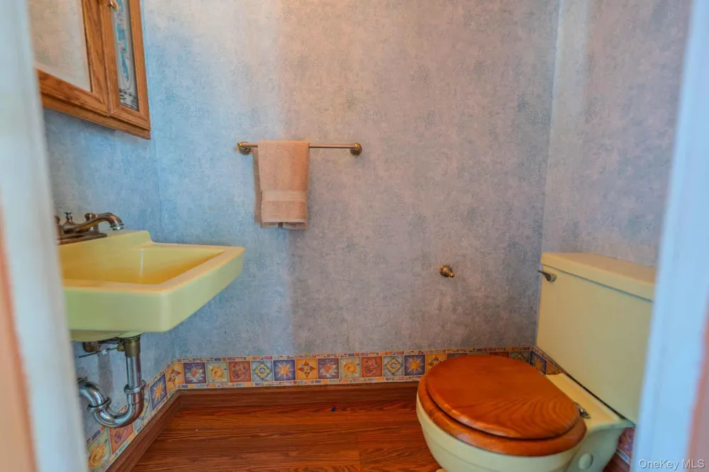 21 Madeley Lane Stony Brook, NY 11790