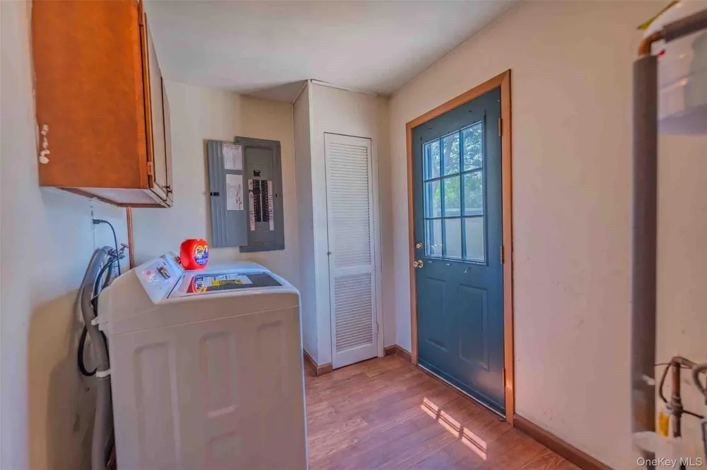 21 Madeley Lane Stony Brook, NY 11790