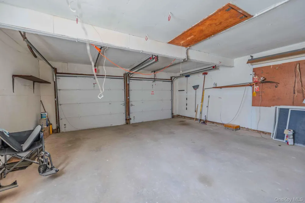 21 Madeley Lane Stony Brook, NY 11790