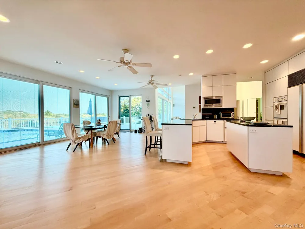 18 Pine Tree Lane Westhampton, NY 11977