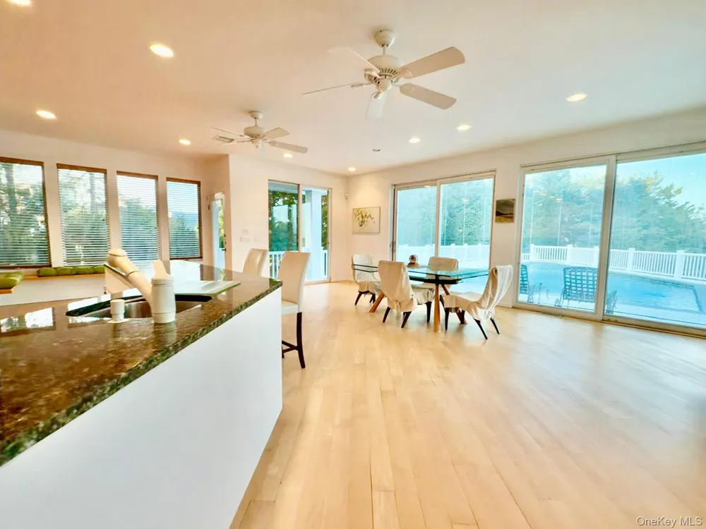 18 Pine Tree Lane Westhampton, NY 11977
