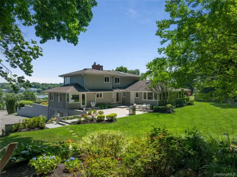 353 E Shore Road