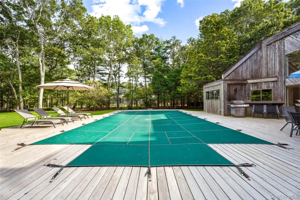 26 Woodland Way Quogue, NY 11959