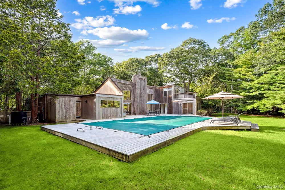 26 Woodland Way Quogue, NY 11959