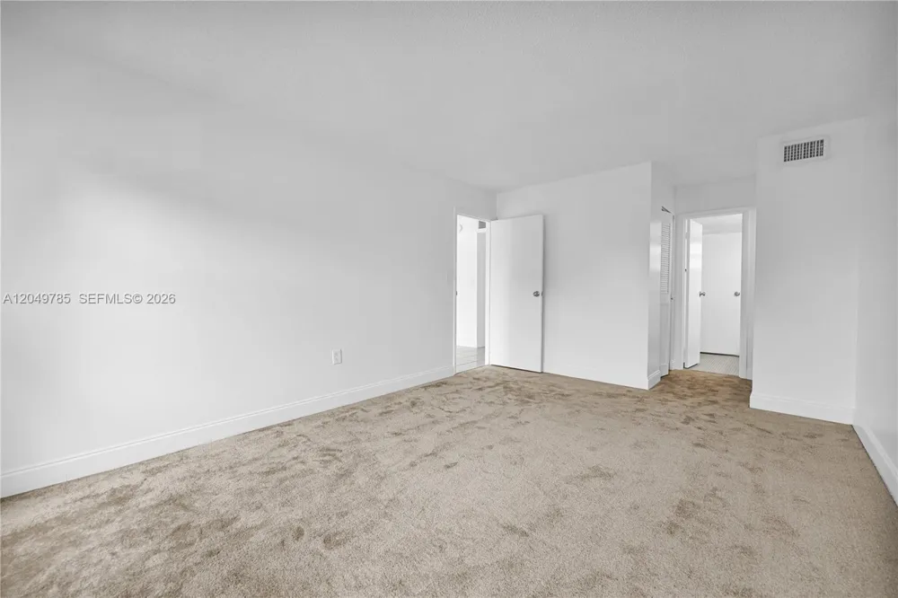 7550 Stirling Rd #C203 Davie, FL 33024