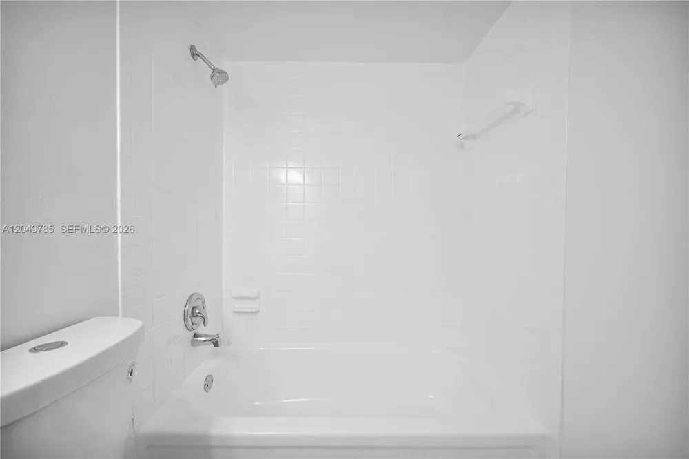 7550 Stirling Rd #C203 Davie, FL 33024