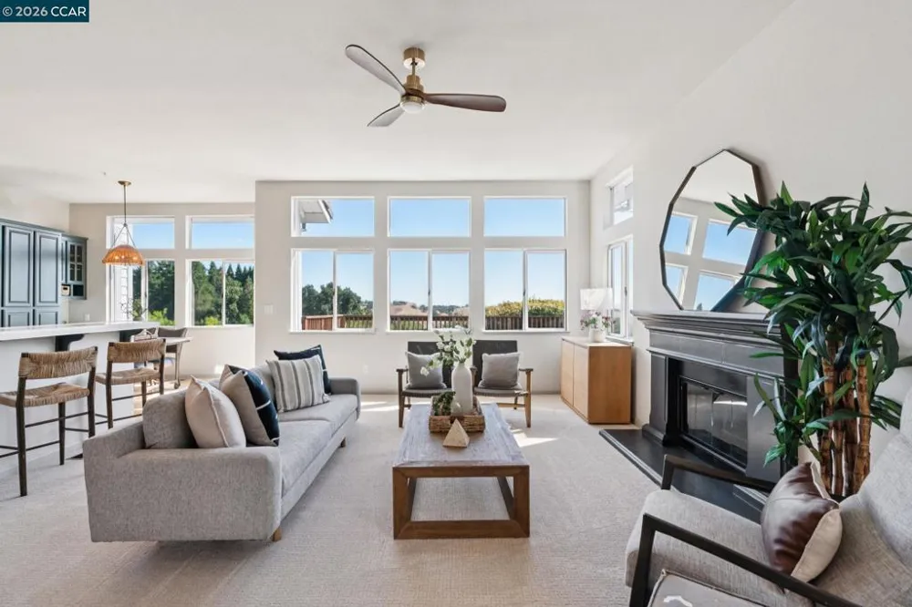 905 Dana Highlands Ct Lafayette, CA 94549