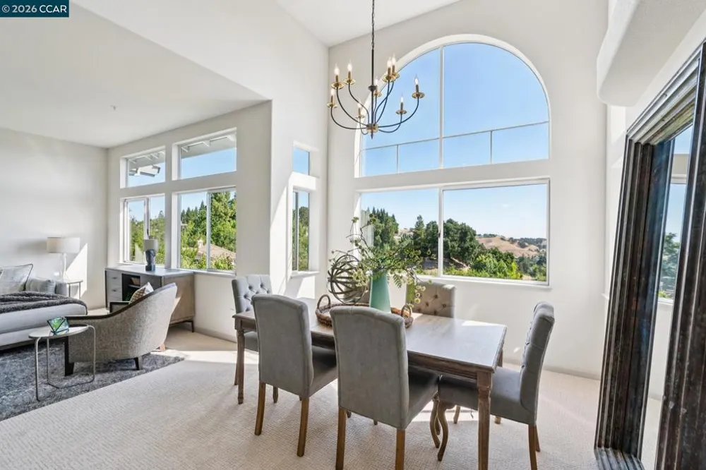 905 Dana Highlands Ct Lafayette, CA 94549