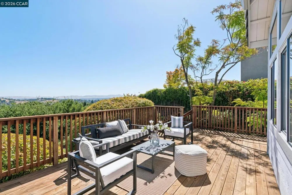 905 Dana Highlands Ct Lafayette, CA 94549
