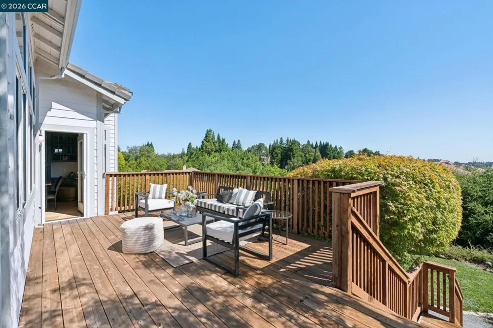 905 Dana Highlands Ct Lafayette, CA 94549